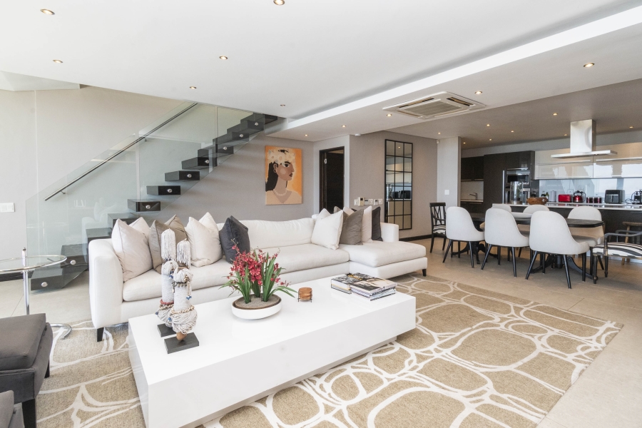 To Let 3 Bedroom Property for Rent in Green Point Western Cape